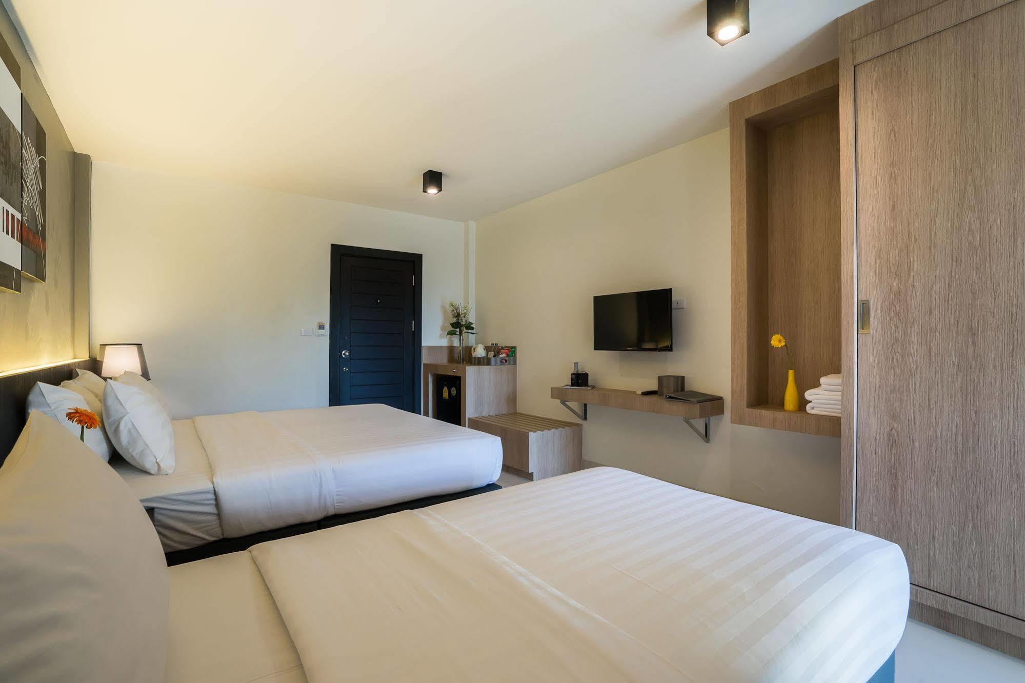 Ivory Villa City Bang Lamung Buitenkant foto