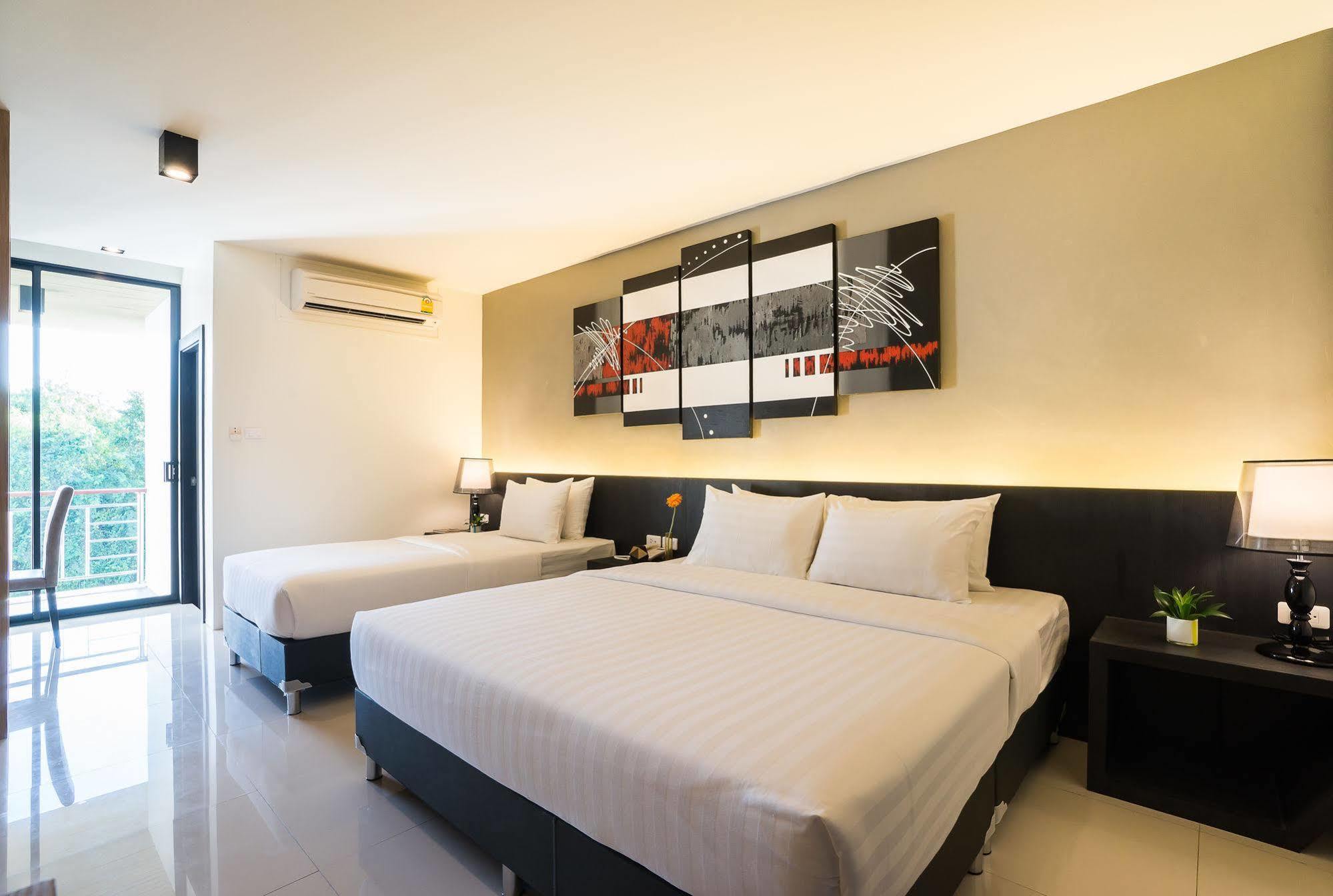Ivory Villa City Bang Lamung Buitenkant foto