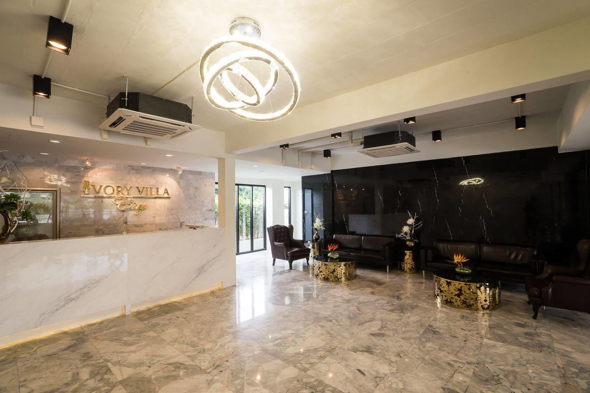 Ivory Villa City Bang Lamung Buitenkant foto